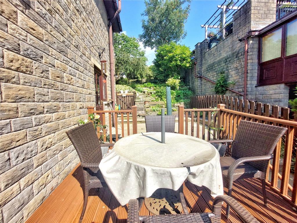 Side Patio &amp; Front