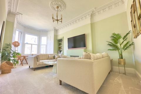 2 bedroom flat to rent, Royston Terrace, Inverleith, Edinburgh, EH3