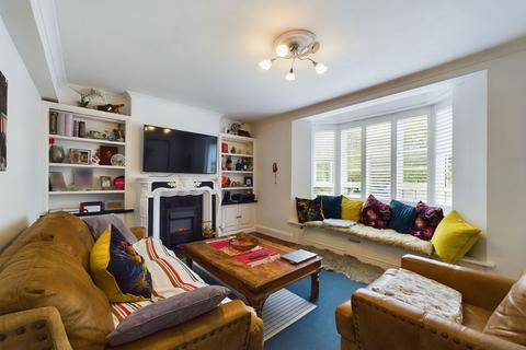 2 bedroom ground floor flat for sale - The Hollies The Drive, N11
