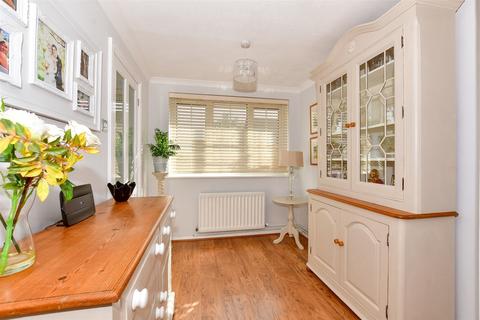 3 bedroom detached house for sale, Poyntell Road, Staplehurst, Tonbridge, Kent