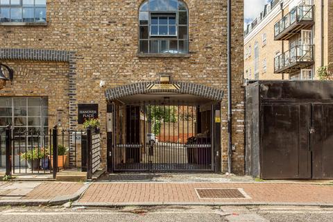 2 bedroom flat for sale, Hanover Place, Mile End, E3