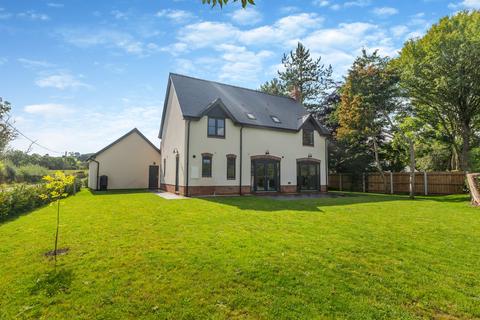 4 bedroom detached house for sale - The Willows, Old Station Yard, Pen-Y-Bont, Powys