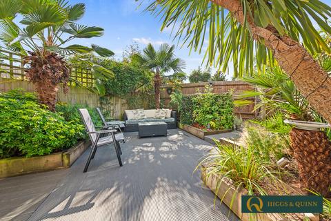 2, Cygnet Court, 4 - 6 Reigate Road, Leatherhead, KT22 8QZ
