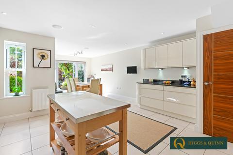 2, Cygnet Court, 4 - 6 Reigate Road, Leatherhead, KT22 8QZ