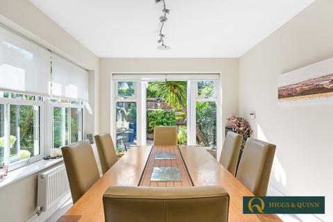 2, Cygnet Court, 4 - 6 Reigate Road, Leatherhead, KT22 8QZ