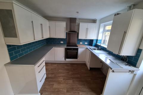 2 bedroom semi-detached house to rent, Spring Lane, Bexhill-on-Sea TN39