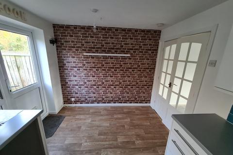 2 bedroom semi-detached house to rent, Spring Lane, Bexhill-on-Sea TN39