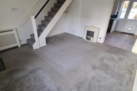 2 bedroom semi-detached house to rent, Spring Lane, Bexhill-on-Sea TN39