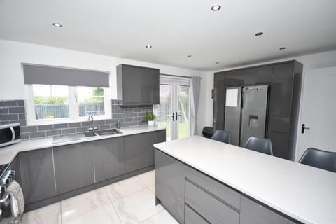 4 bedroom detached villa for sale - 85 Pillans Avenue, Carluke, ML8 5WD