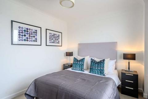 2 bedroom apartment to rent, Hill Street W1J