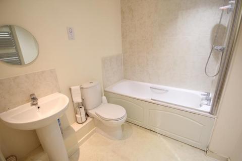 1 bedroom flat to rent, The Junction, Slough