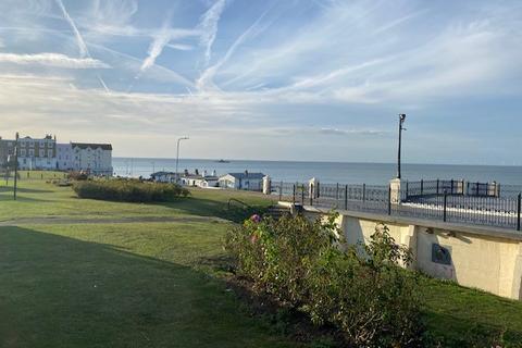 1 bedroom flat for sale - 29 Beltinge Road, Herne Bay, Kent