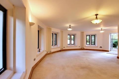 2 bedroom ground floor flat for sale - Bolnore Road, Chapel Heights Bolnore Road, RH16