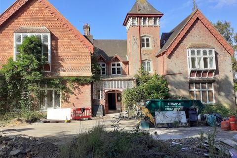 The Manor Eden Hall, Edenbridge, TN8 5QQ
