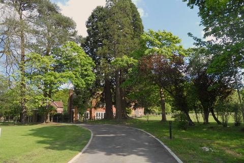 The Manor Eden Hall, Edenbridge, TN8 5QQ