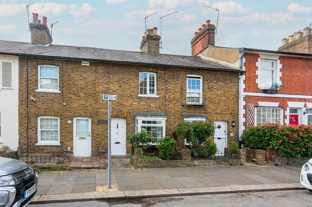 Church Road, Watford, Hertfordshire... 2 bed terraced house £1,600