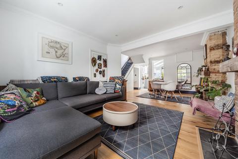 4 bedroom semi-detached house for sale - Charterhouse Road, Godalming, GU7