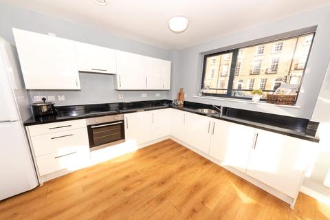3 bedroom flat to rent, The Edge, 2 Seymour St, Liverpool, L3