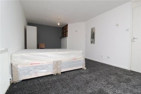 undefined, Hermes Walk, Northolt, UB5
