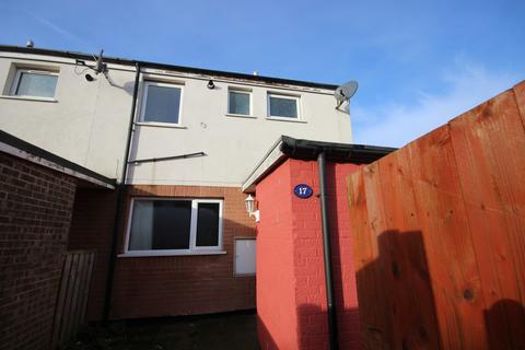 3 bedroom end of terrace house for sale - Helvellyn Close, HU7 5AX