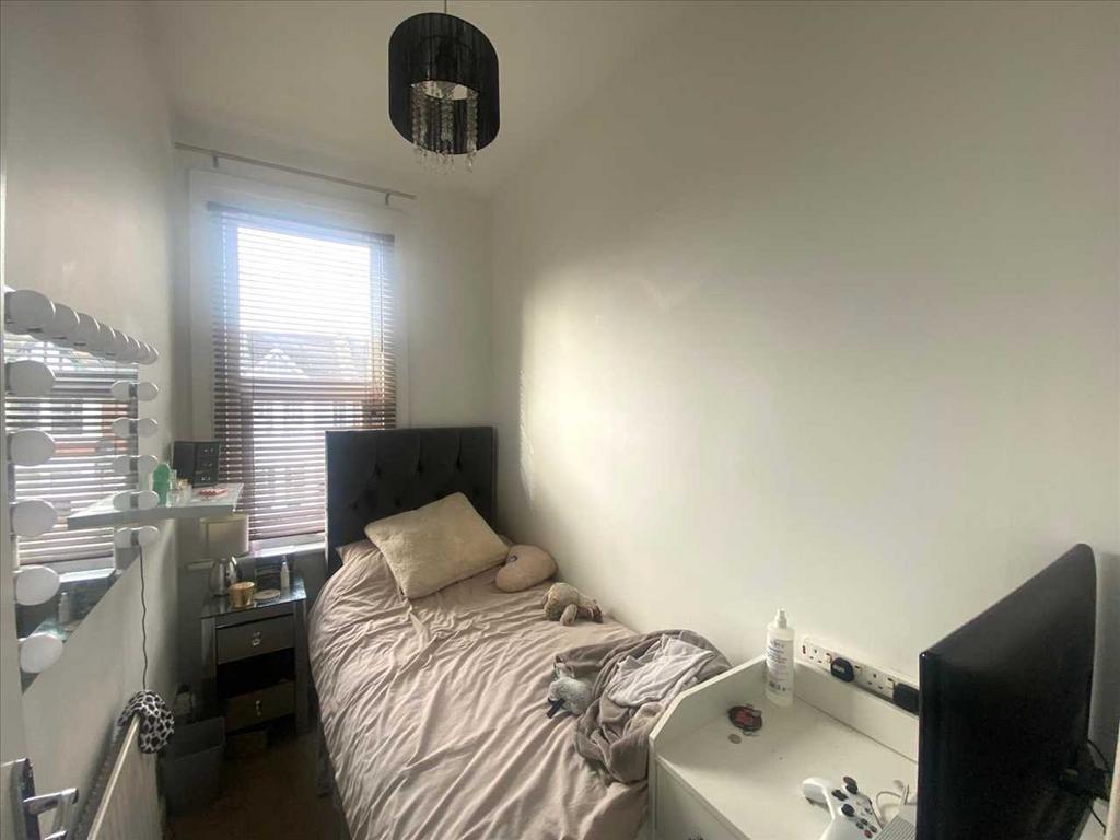 Bedroom Two/study