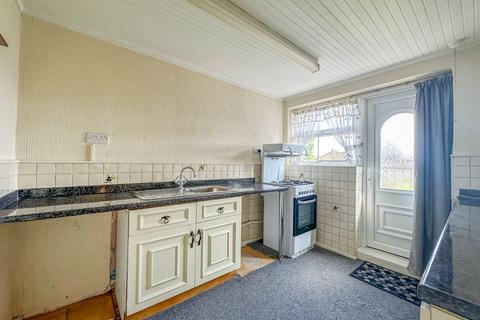 2 bedroom flat for sale, Warley Road, Scunthorpe, North Lincolnshire, DN16