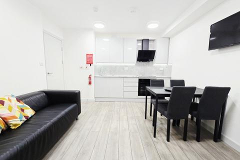 2 bedroom flat to rent, Chatsworth Road, Clapton