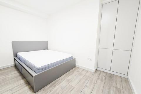 2 bedroom flat to rent, Chatsworth Road, Clapton