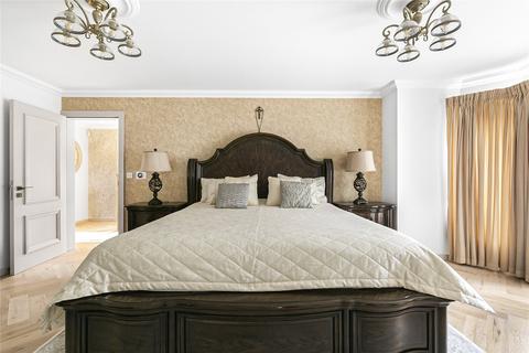 57 Athenaeum Road, London, N20 9AL