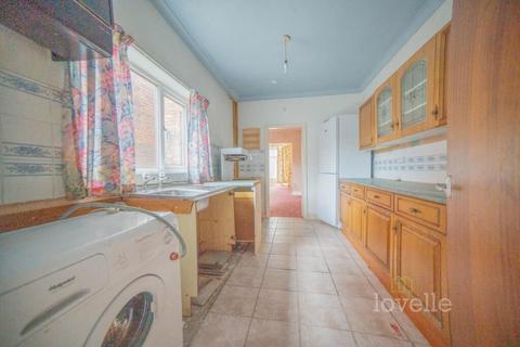 3 bedroom semi-detached house for sale - Ropery Road, Gainsborough, Lincolnshire, DN21 2NU