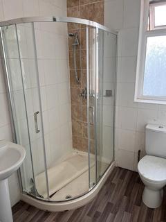 3 bedroom block of apartments to rent, 3 Bed – First Floor Flat – Evington Road, Leicester, LE2 1HH. £1195 PCM