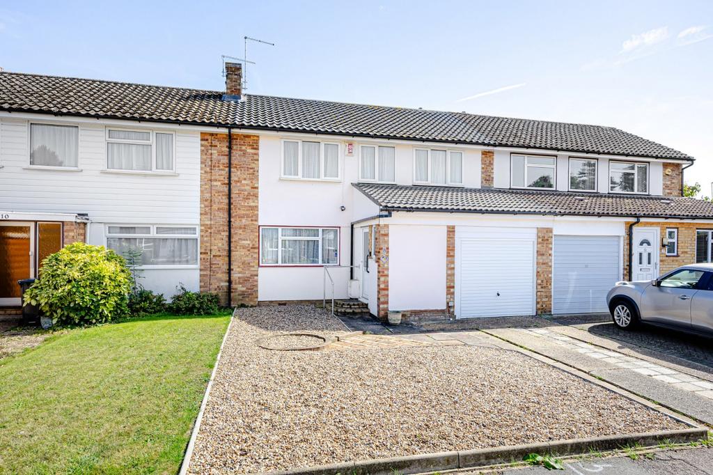 Croasdaile Road, Stansted, Essex, CM24 3 bed terraced house for sale