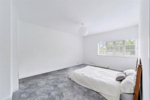 1 bedroom flat for sale, West Hill, Oxted RH8