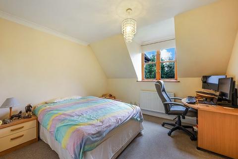 2 bedroom apartment for sale - Eastbourne Road, Godstone RH9