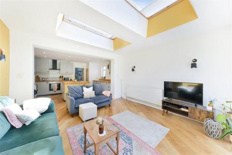 2 bedroom semi-detached house for sale - Mill Lane, Oxted RH8