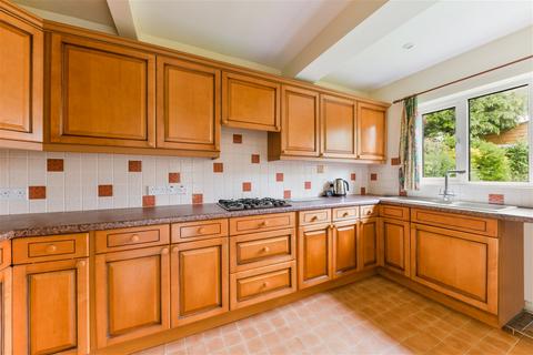 2 bedroom semi-detached house for sale - Amy Road, Oxted RH8