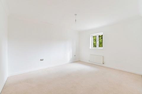 3 bedroom detached house for sale - Juniper Close, Oxted RH8