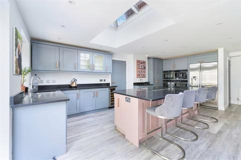 3 bedroom semi-detached house for sale - Chestnut Copse, Oxted RH8