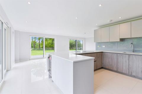 4 bedroom detached house for sale - Red Lane, Oxted RH8