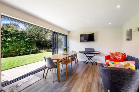 4 bedroom detached house for sale - Silkham Road, Oxted RH8