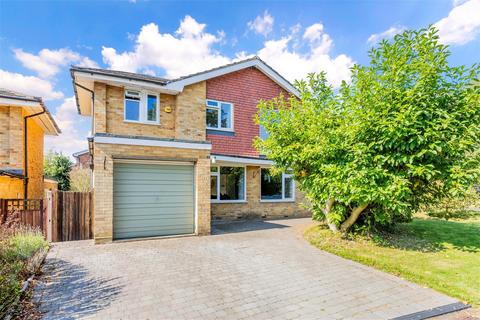 4 bedroom detached house for sale - Silkham Road, Oxted RH8
