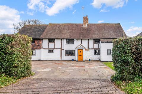5 bedroom detached house for sale - Meldrum Close, Oxted RH8