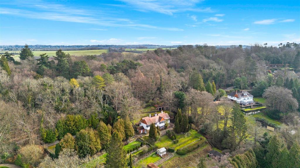Harestone Hill, Caterham CR3 5 bed detached house for sale £1,500,000