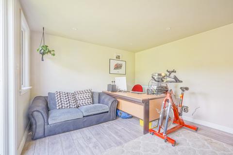 41 Brizewood, Carterton, OX18 1DF