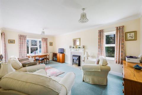 2 bedroom retirement property for sale, Wray Park Road, Reigate RH2