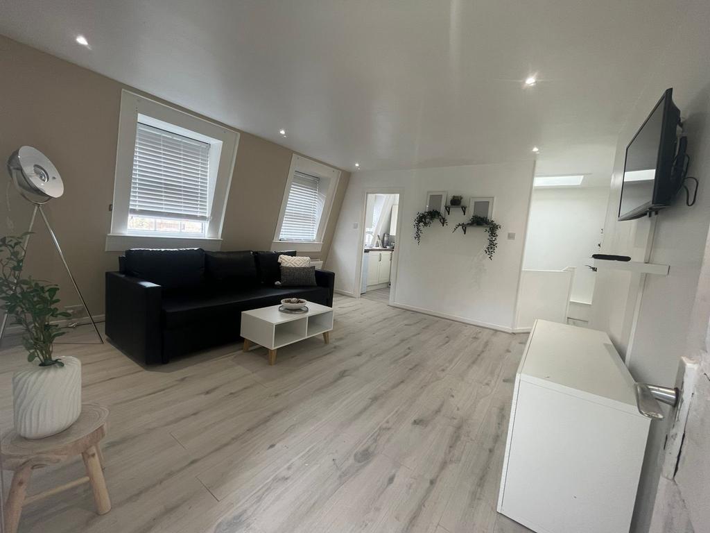 Apartment in London - View 5