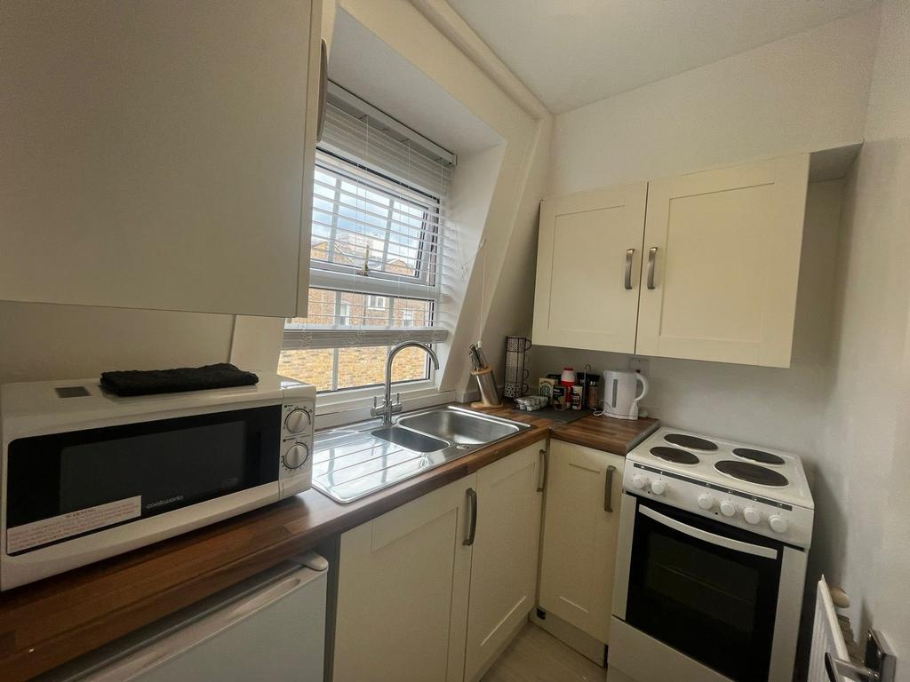 Apartment in London - More