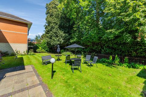 2 bedroom flat for sale, Bancroft Road, Reigate RH2