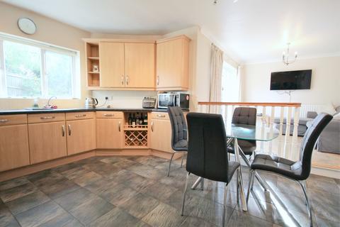 5 Bickley Close, Northwich, CW9 8TJ