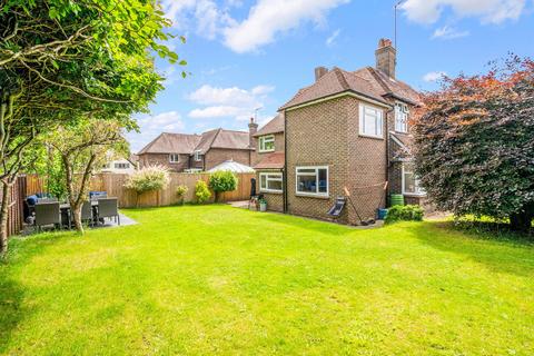 23 Beatrice Road, Oxted, RH8 0PZ